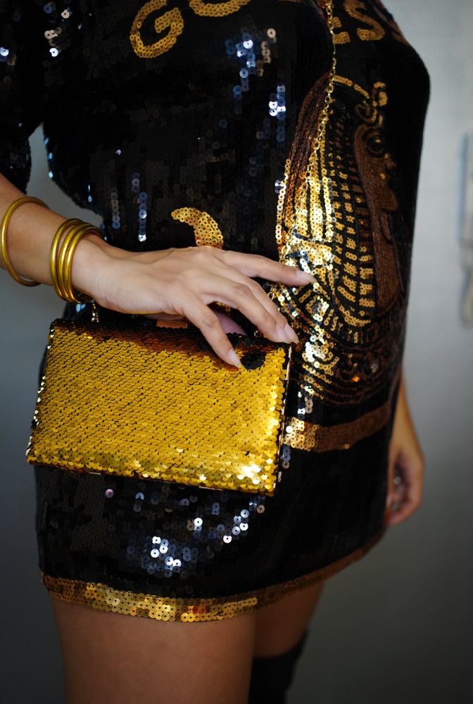 
            
                Load image into Gallery viewer, SEQUIN BLACK/GOLD SEQUIN CLUTCH
            
        