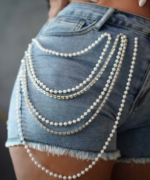 
            
                Load image into Gallery viewer, PEARL/STONE HIGHWAIST JEAN SHORT
            
        